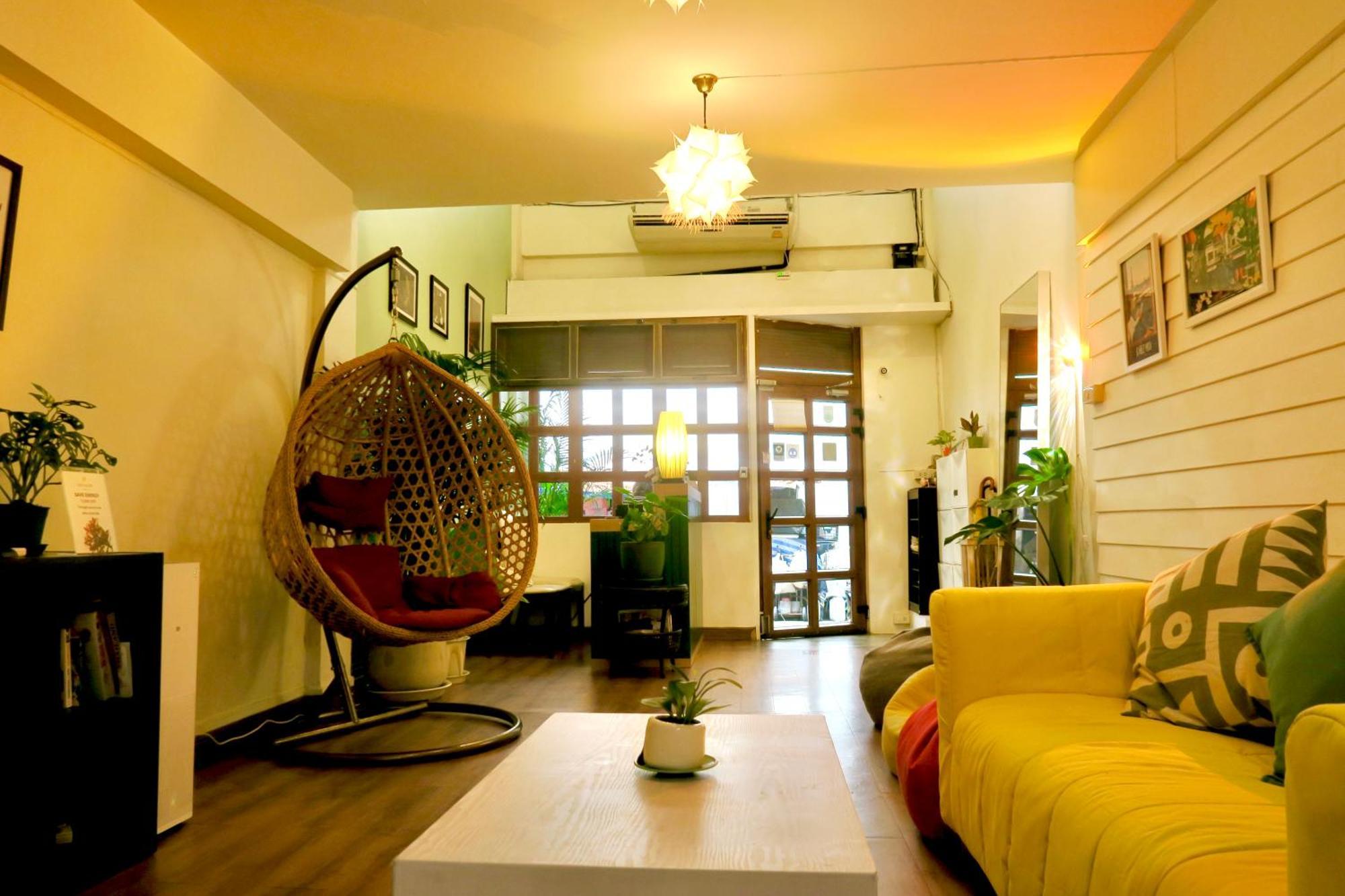 Les Fleurs Bangkok Hostel Buitenkant foto