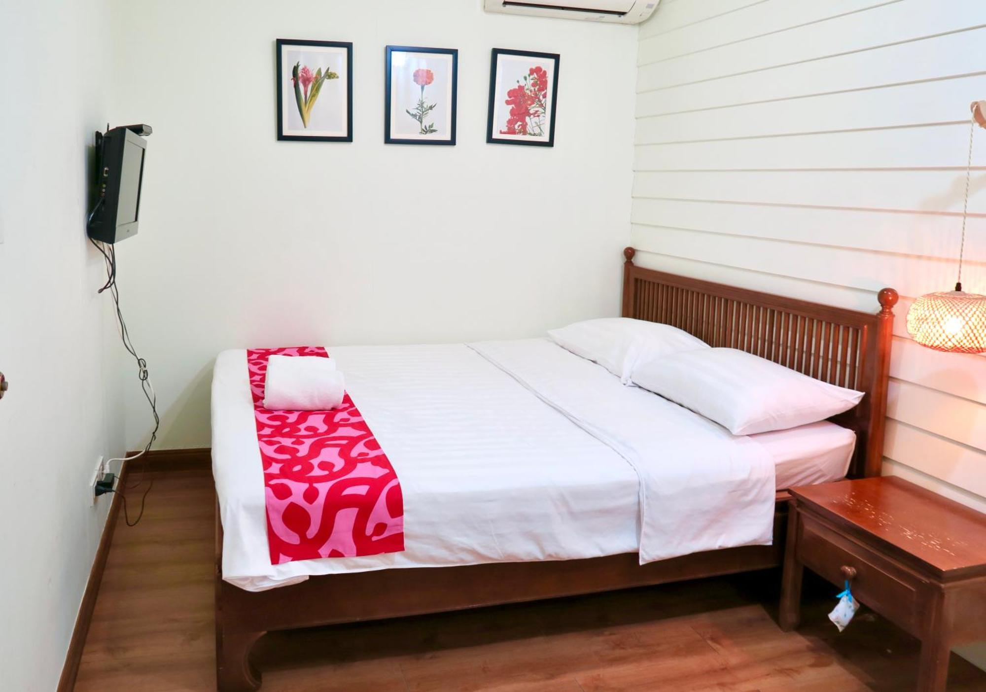 Les Fleurs Bangkok Hostel Buitenkant foto