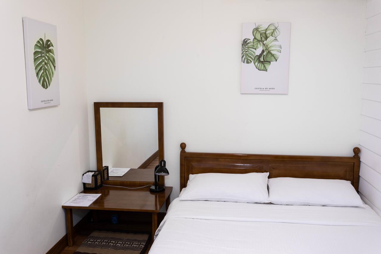 Les Fleurs Bangkok Hostel Buitenkant foto